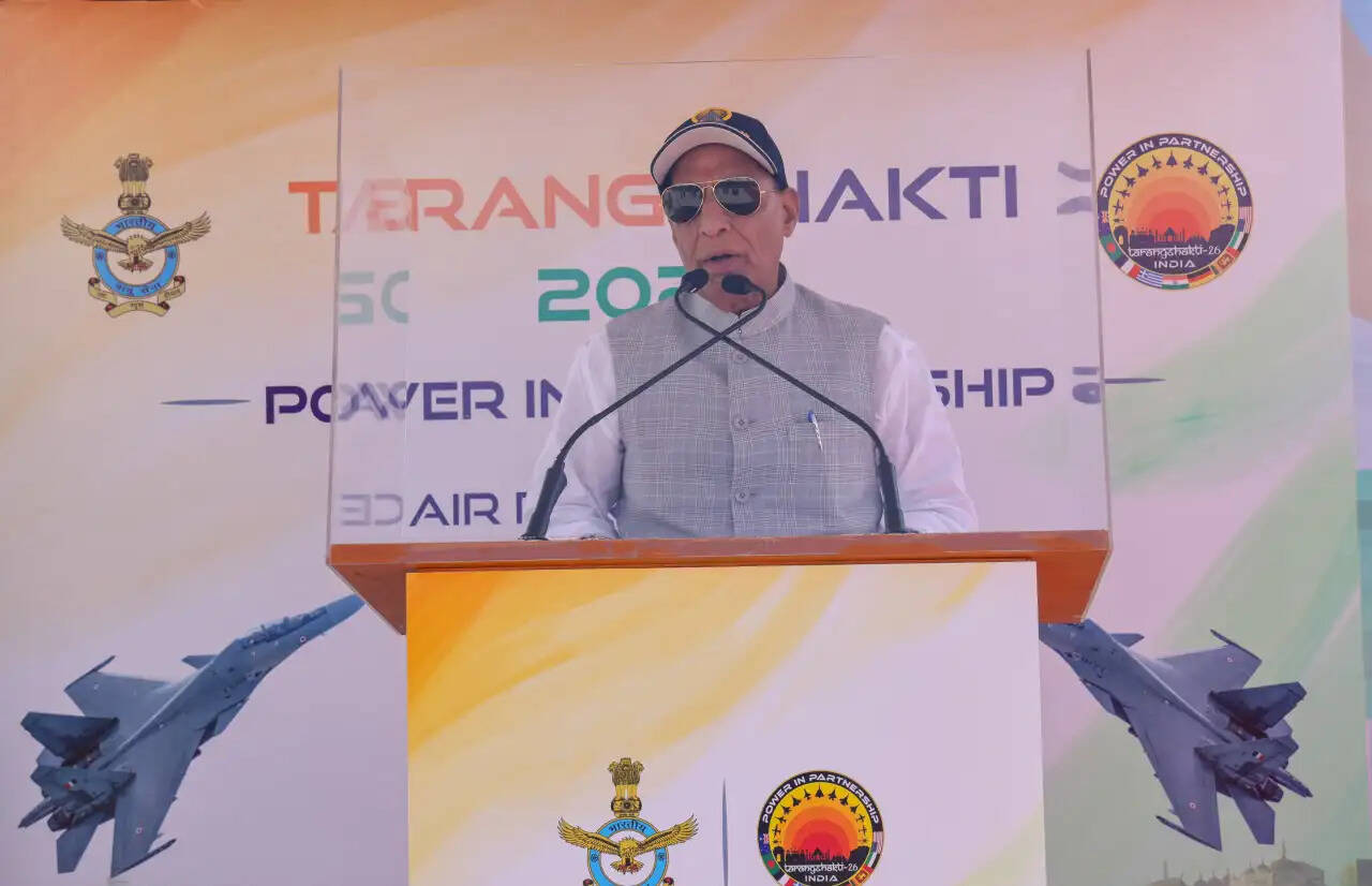 बदलते युद्ध के दौर में सिर्फ हथियार नहीं, तकनीक और आत्मनिर्भरता भी जरूरी: राजनाथ सिंह