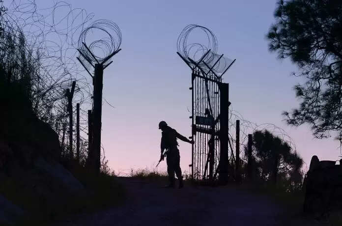 कश्मीर घाटी की नियंत्रण रेखा पर पाकिस्तान ने किया संघर्ष विराम का उल्लंघन