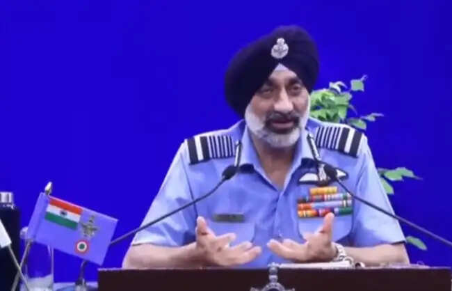 अभी तक भारत को अमेरिका से एफ-35 या रूस से सुखोई-57 खरीदने का औपचारिक प्रस्ताव नहीं मिला