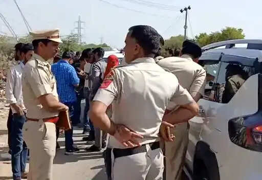 &nbsp;फरीदाबाद:सूटकेस में मिला युवती का सिर कटा शव&nbsp;