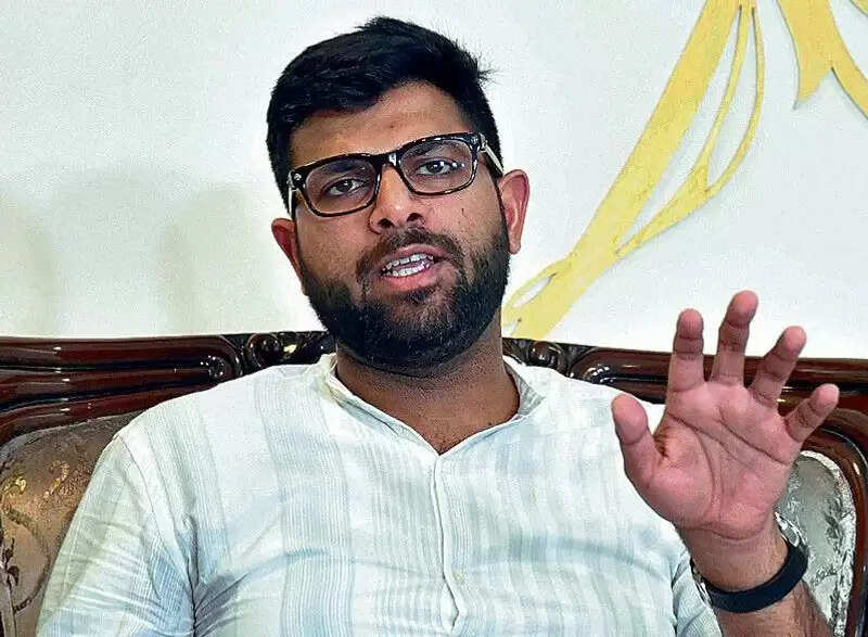 &nbsp;&nbsp;जेजेपी नेता दिग्विजय चौटाला ने की बच्ची की हत्या मामले की कड़ी निंदा