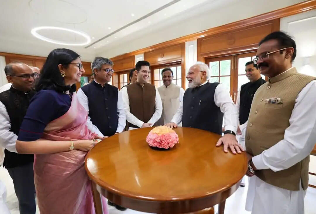 &nbsp;&nbsp;राजग का हिस्सा बने नए सांसदों से प्रधानमंत्री की मुलाकात, सोशल मीडिया के प्रभावी इस्तेमाल पर जोर