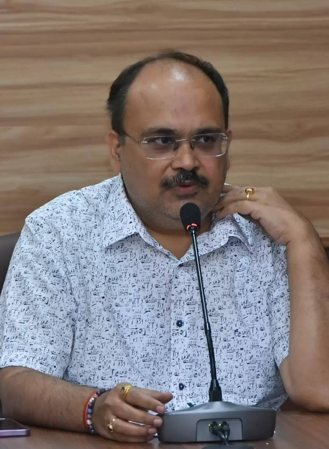  न्यू दिल्ली से पत्रकार ऊषा माहना की कलम से