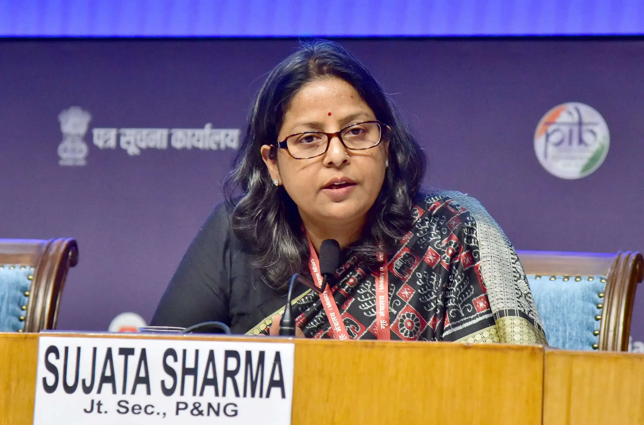 &nbsp;&nbsp;सरकार ने एलपीजी की स्थिति अभी भी 'चिंताजनक' बताई, ऑनलाइन बुकिंग हुई 94 फीसदी