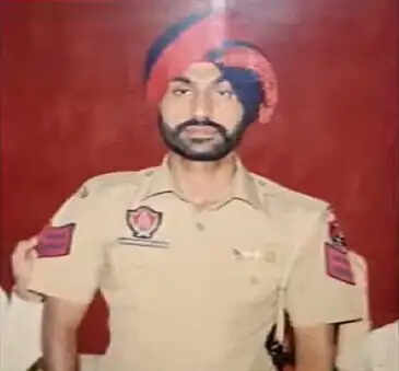 मानसा में पुलिस हेड कांस्टेबल ने अपने ही परिवार पर चलाई गोलियां, बेटे की मौत के बाद खुद भी जान दी