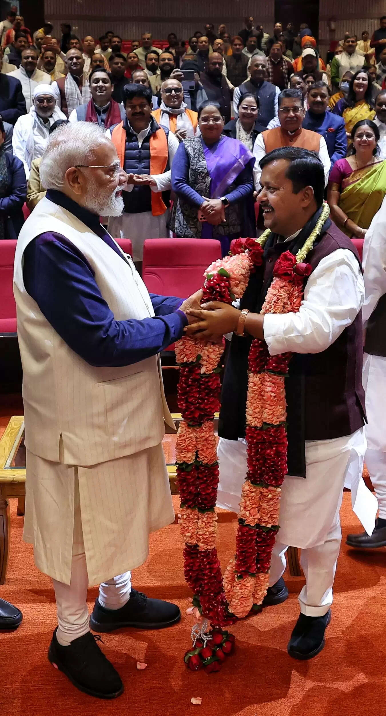 &nbsp;&nbsp;राजग संसदीय दल की बैठक में प्रधानमंत्री का अभिनंदन