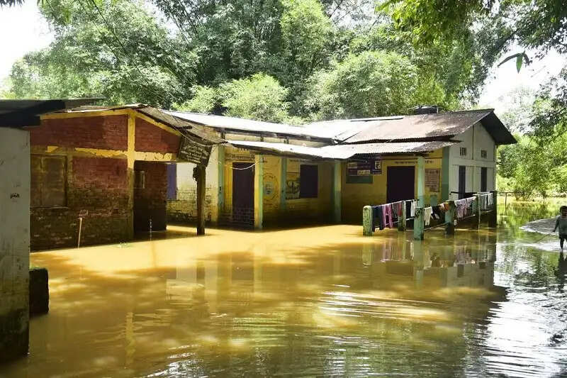 असम बाढ़ : रिलायंस फ़ाउंडेशन ने मुख्यमंत्री राहत कोष में 21 करोड़ का दिया योगदान