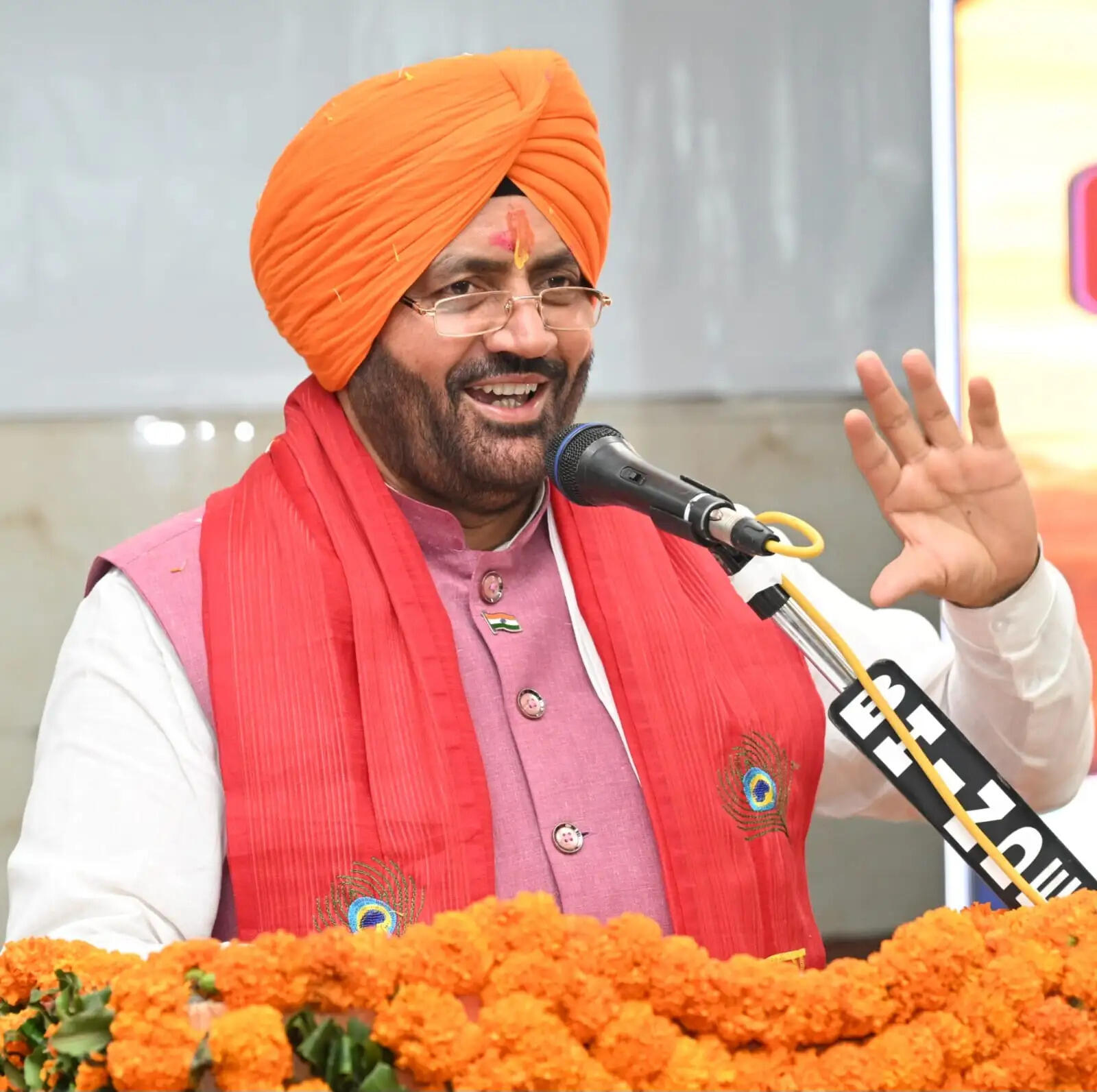 नकली पगड़ी बोल कर किया गुरुओं का किया अपमान