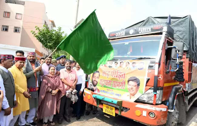 &nbsp;&nbsp;हरियाणा ने पंजाब व हिमाचल में भेजे 25 ट्रक बाढ़ राहत सामग्री