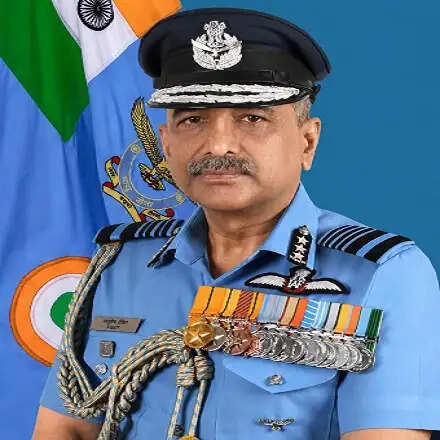 &nbsp;&nbsp;केंद्र सरकार ने एयर मार्शल आशुतोष दीक्षित को देश का 29वां वायु सेना प्रमुख नियुक्त किया
