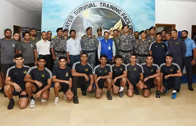 इसरो के 'मिशन गगनयान' की क्रू रिकवरी टीम को नौसेना ने दिया पहला प्रशिक्षण 