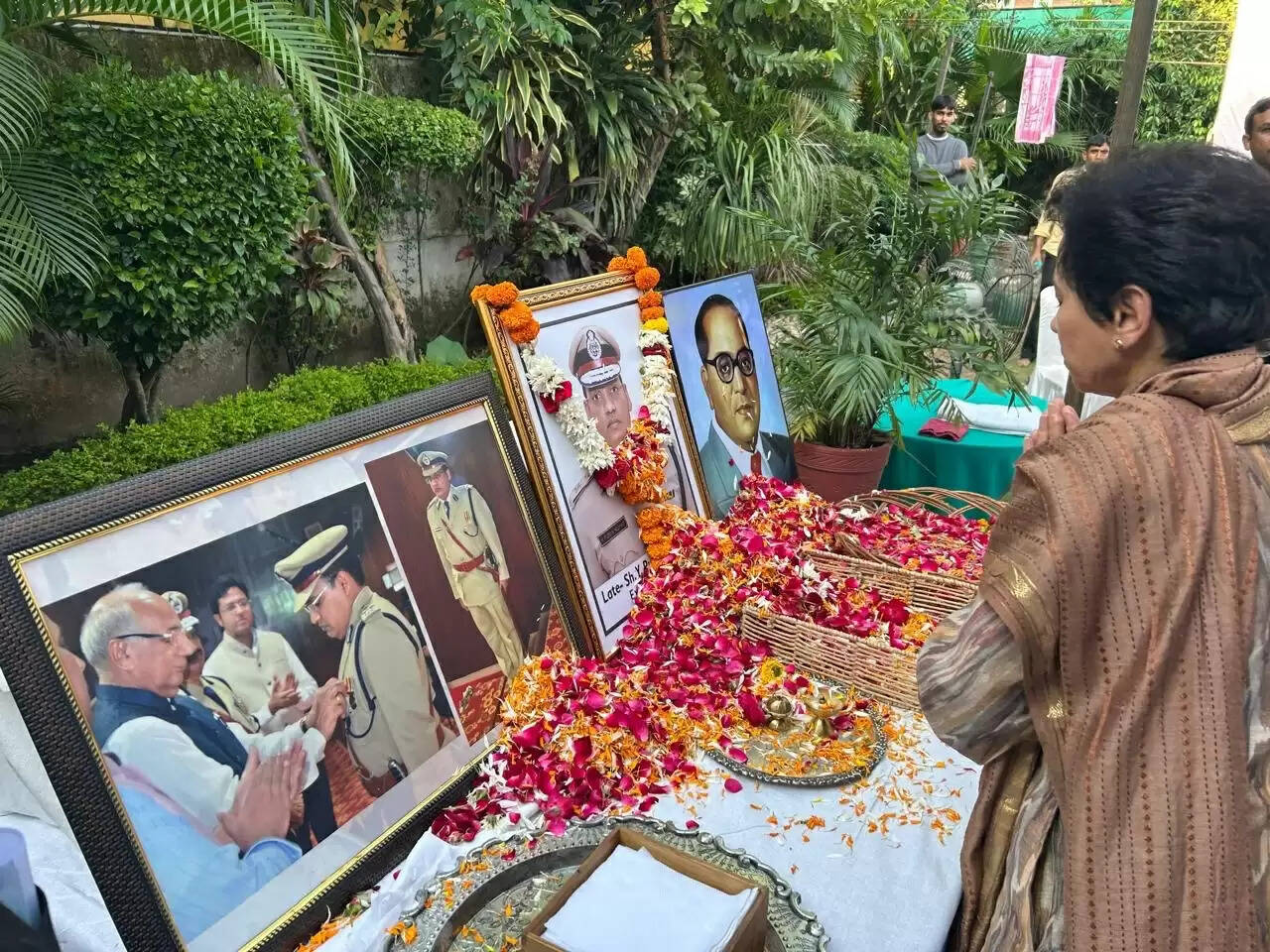 आईजी वाई पूरन कुमार के परिवार से मिली सांसद सैलजा, गहरी संवेदनाएं व्यक्त कीं