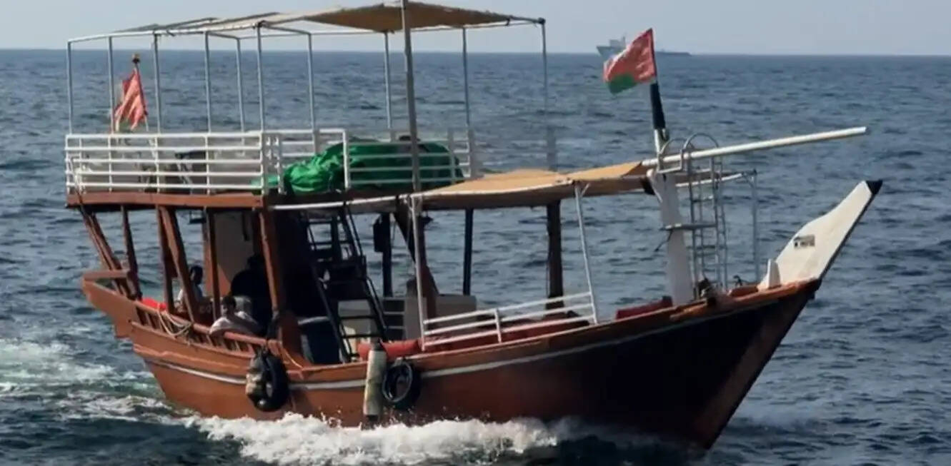 &nbsp;&nbsp;ईरान का रुख साफ, अमेरिका उसके बंदरगाहों से हटे तभी खुलेगा होर्मुज