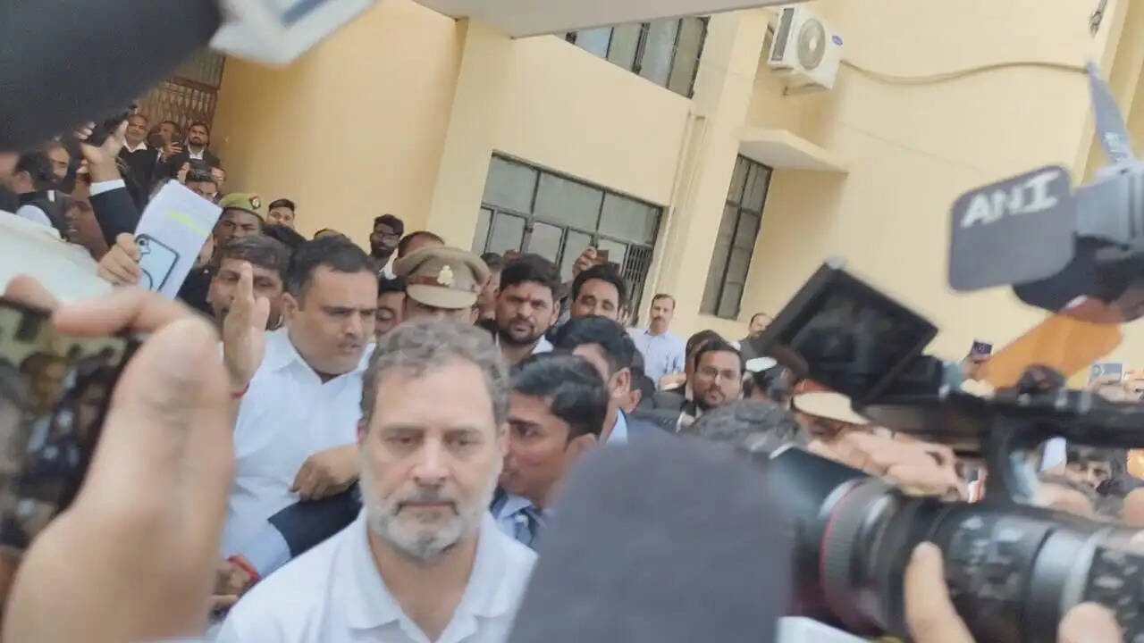 &nbsp;&nbsp;अमित शाह पर आपत्तिजनक टिप्पणी वाले मानहानि केस में राहुल गांधी ने दर्ज कराया अपना बयान