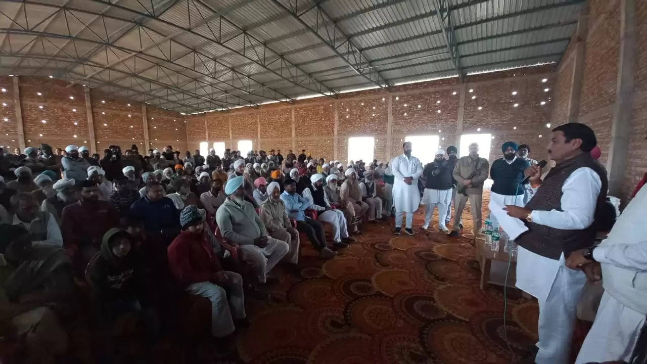 सिरसा: बिजली मंत्री ने किया विभिन्न गांवों का दौरा 