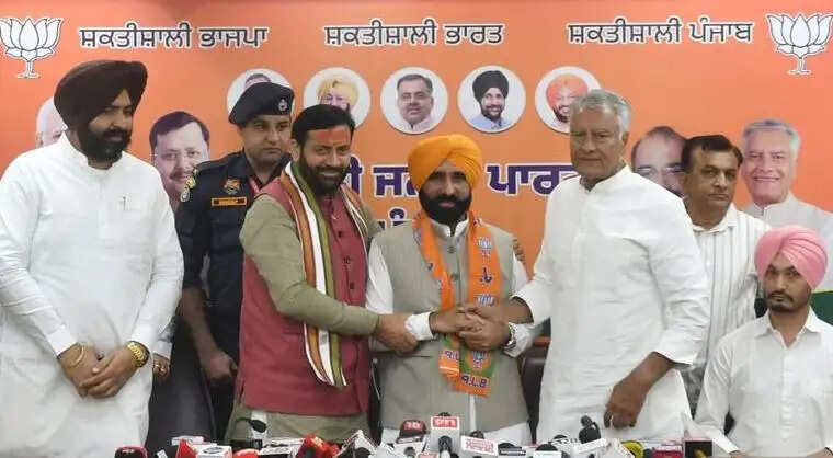 &nbsp;&nbsp;पंजाब के मुख्यमंत्री भगवंत मान के चचेरे भाई भाजपा में शामिल