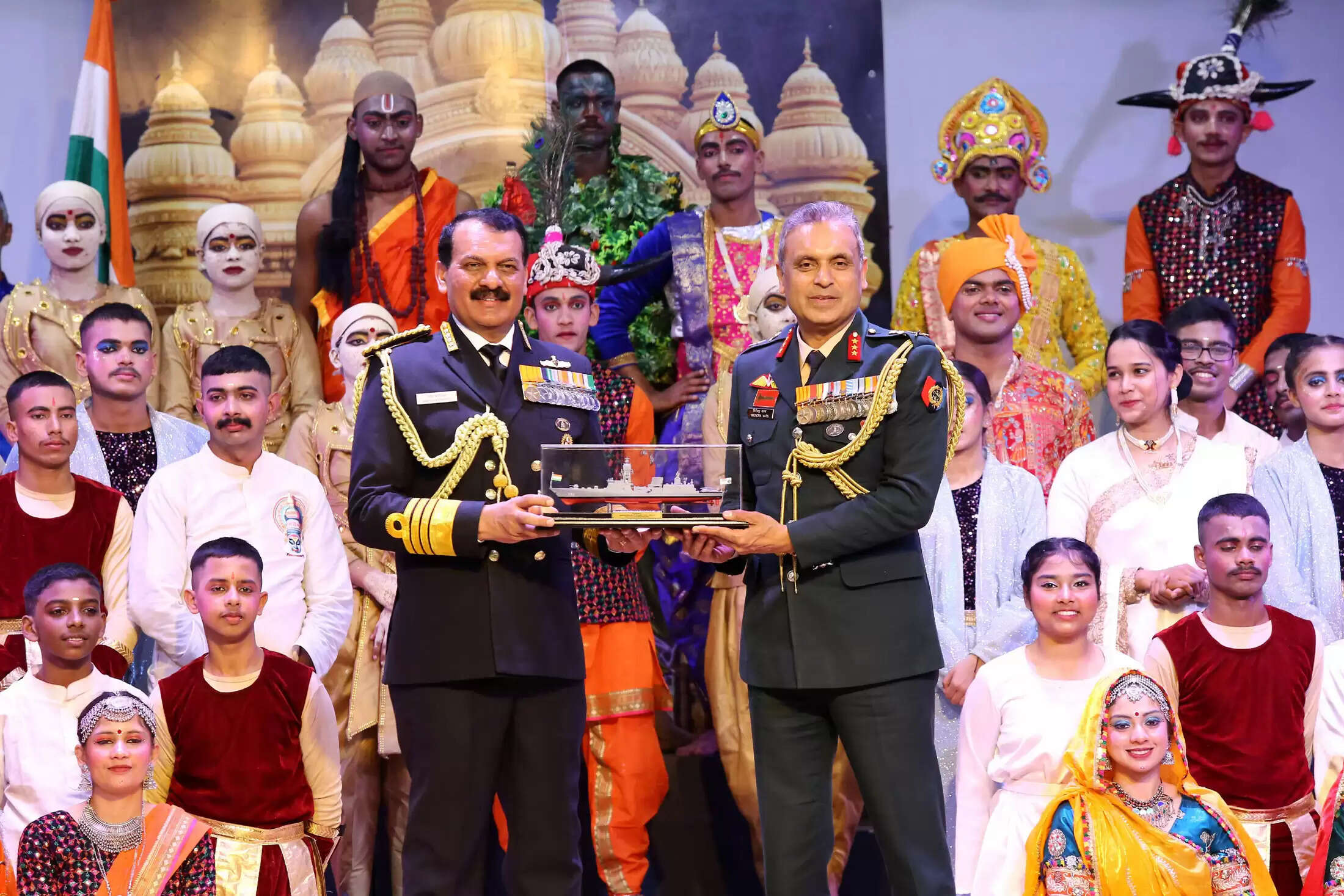 &nbsp;&nbsp;नौसेना प्रमुख ने किया गणतंत्र दिवस शिविर का दौरा, एनसीसी कैडेट्स से की मुलाकात​​​​​​​