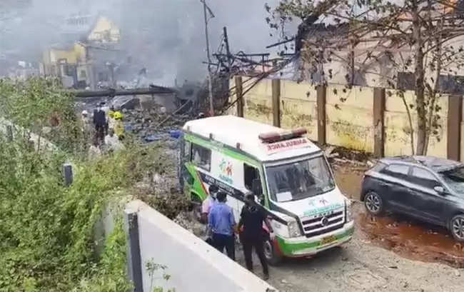   महाराष्ट्र के डोंबिवली केमिकल कंपनी से मिले तीन और शव, हादसे में 11 लोगों की मौत, 64 घायल
