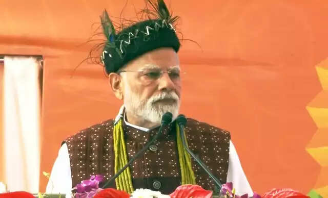 &nbsp;&nbsp;कांग्रेस की उपेक्षा से अरुणाचल पिछड़ा, भाजपा सरकार ने बदली तस्वीर : मोदी