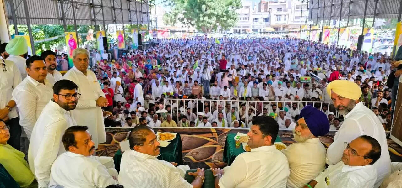 &nbsp; भारत में अडानी-अंबानी और हरियाणा में गुंडों का राज,&nbsp;बदलाव के लिए आगे आएं युवा &ndash; डॉ अजय सिंह चौटाला  &nbsp;​​​​​​​