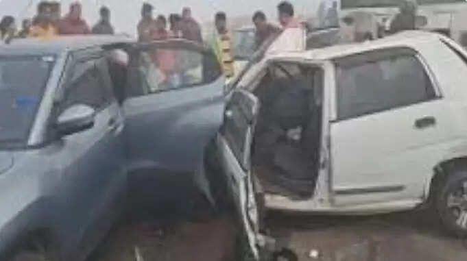 दिल्ली-मेरठ एक्सप्रेस-वे पर आपस में टकराए 36 वाहन, 25 यात्री घायल