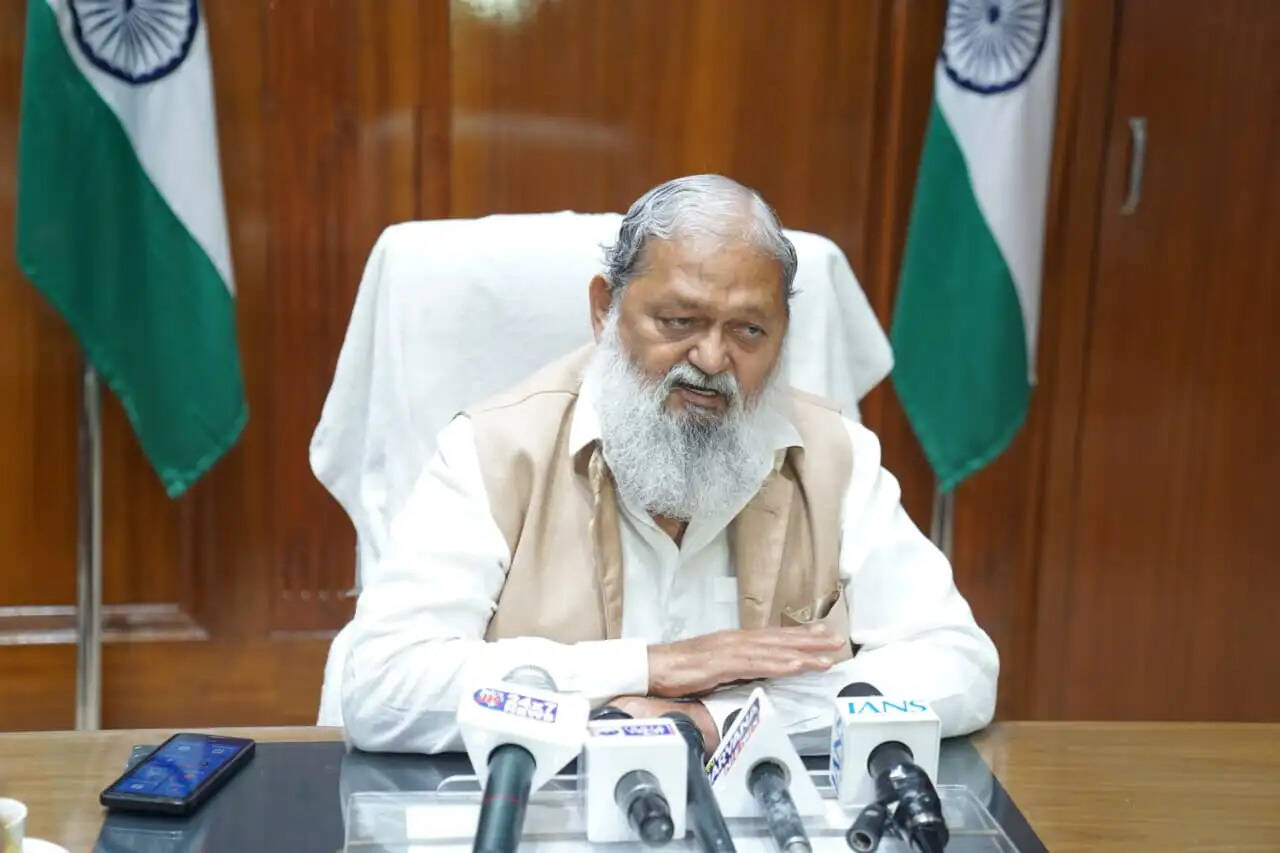 बिजली के समानांतर लाइसेंस के खिलाफ 5-6 दिन में अपील करेगी हरियाणा सरकार : अनिल विज