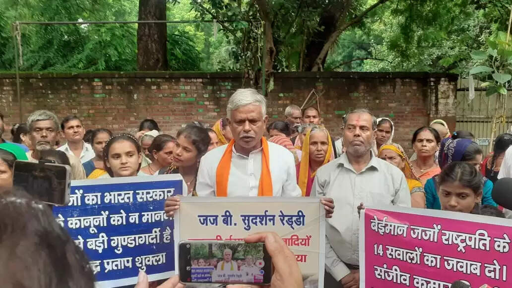 न्यू दिल्ली से पत्रकार ऊषा माहना की कलम से