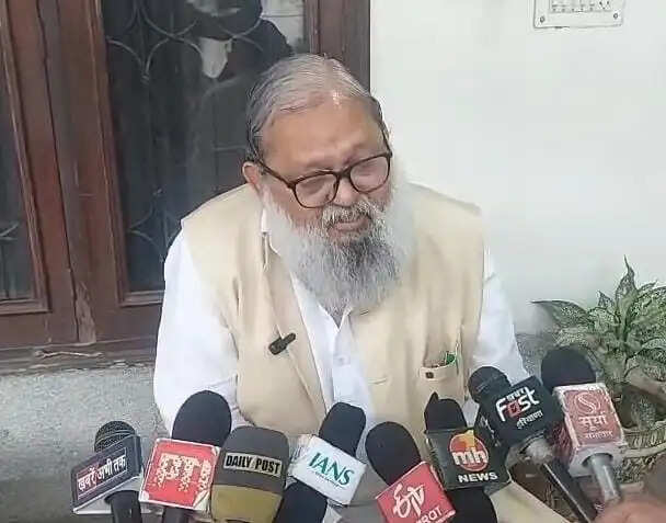 &nbsp;&nbsp;कांग्रेस नेता राहुल गांधी पर प्रधानमंत्री की सुरक्षा में सेंध लगाने का केस दर्ज होना चाहिए :&nbsp; अनिल विज