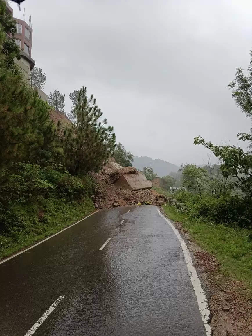 हिमाचल प्रदेश में बारिश से तबाही, जनजीवन प्रभावित, अगले 24 घंटे और भारी 