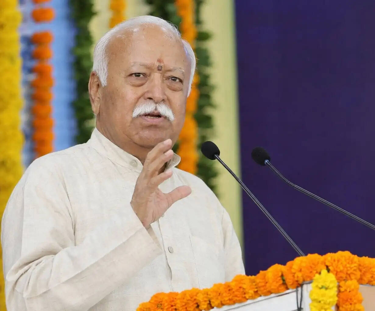 &nbsp;&nbsp;त्याग और सेवाभाव भारतीय मिट्टी का गुण : मोहन भागवत