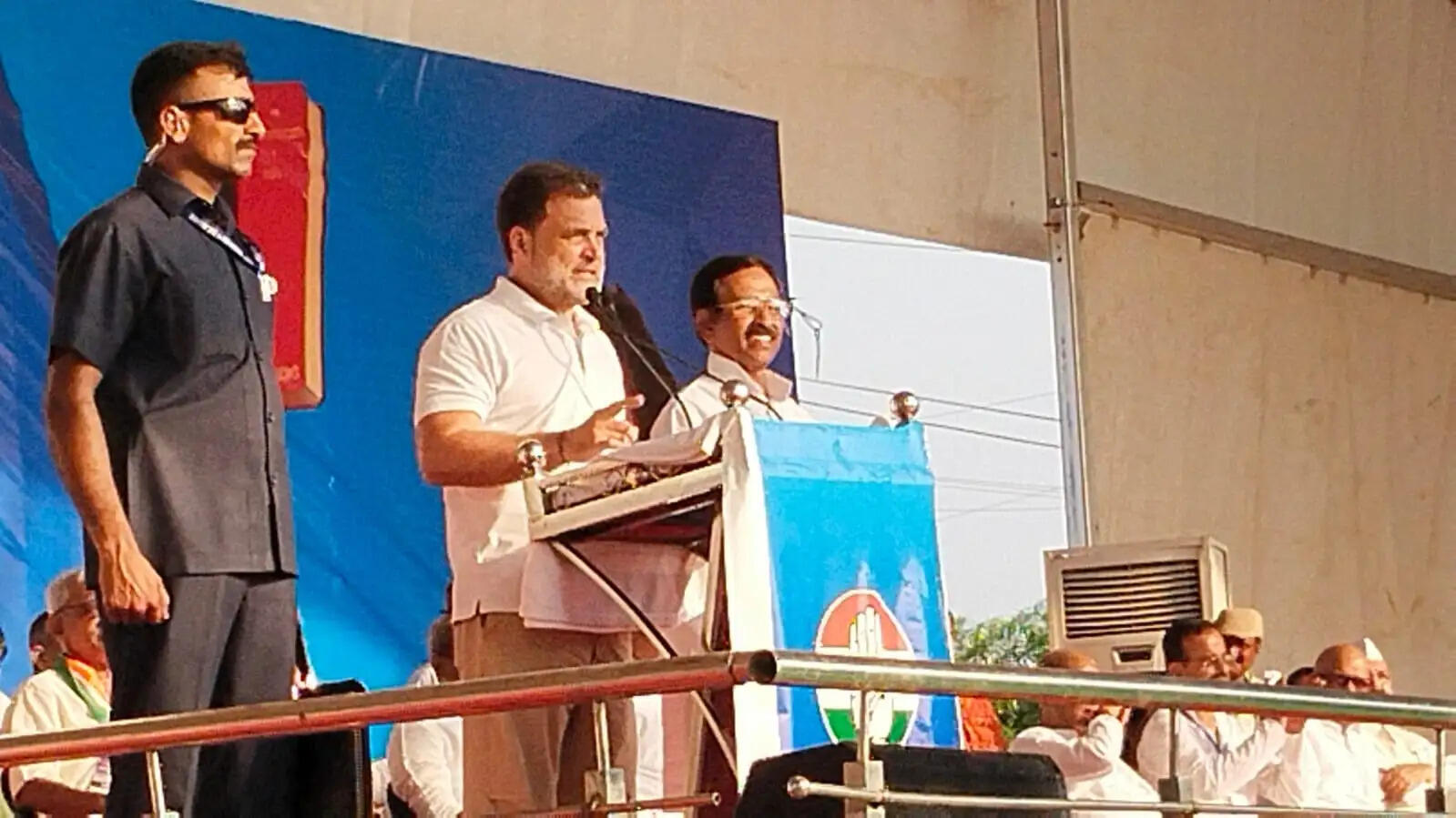 &nbsp;&nbsp;हुगली में राहुल गांधी की रैली, मोदी-ममता और वाम दलों पर साधा निशाना