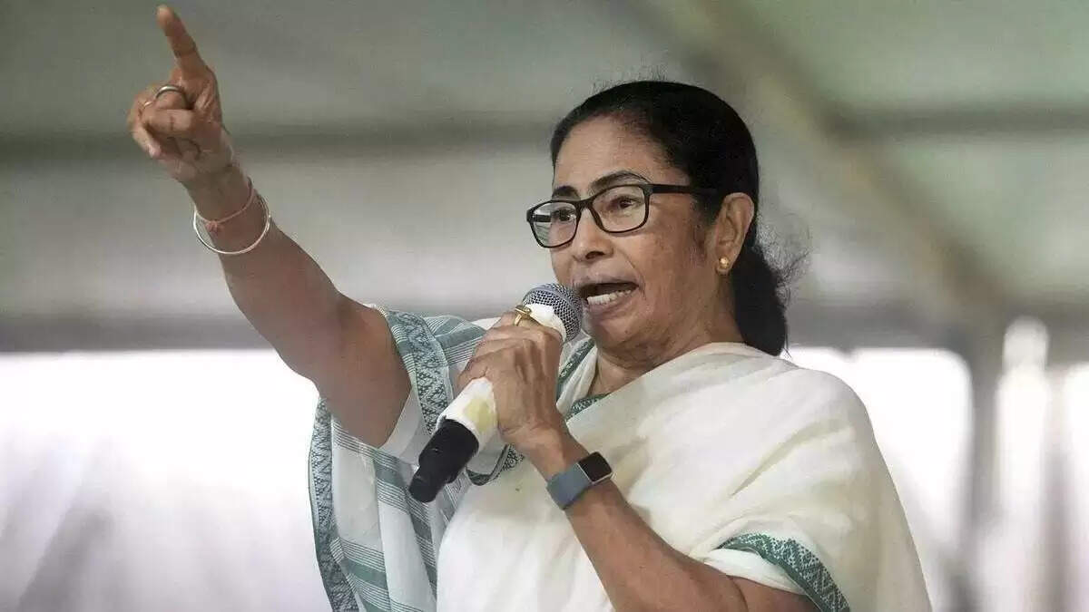 &nbsp;अब ममता को नागवार गुजर रहा एम्स का मानसिक स्वास्थ्य सर्वे भी, कहा - इसके बहाने एनआरसी लागू करने की साजिश