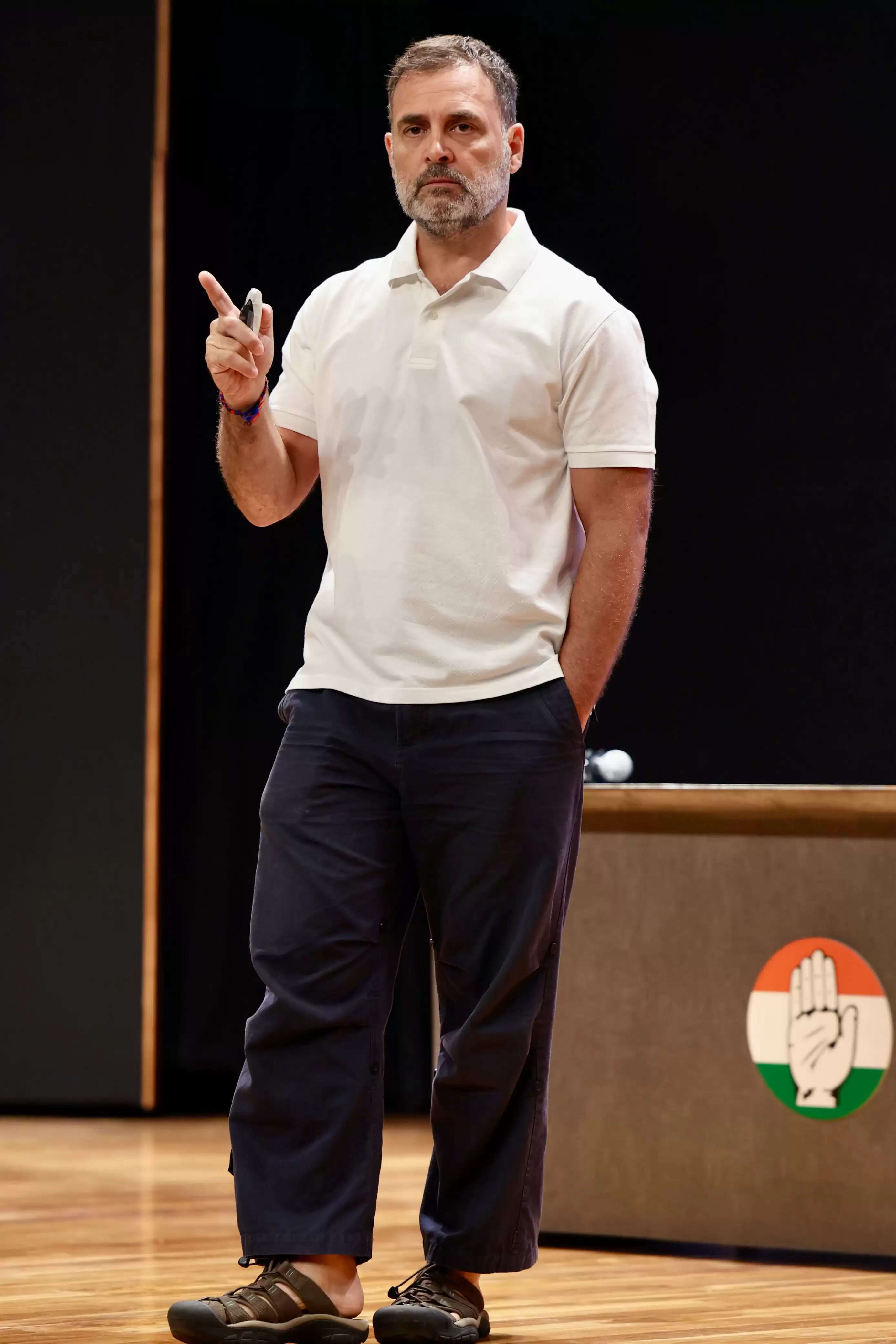 &nbsp;&nbsp;वोट&nbsp;चोरी&nbsp;एक&nbsp;संगठित&nbsp;साजिश&nbsp;का&nbsp;हिस्सा,&nbsp;कांग्रेस&nbsp;समर्थक&nbsp;वोटर&nbsp;ही&nbsp;बन&nbsp;रहे&nbsp;निशानाः&nbsp;राहुल&nbsp;गांधी