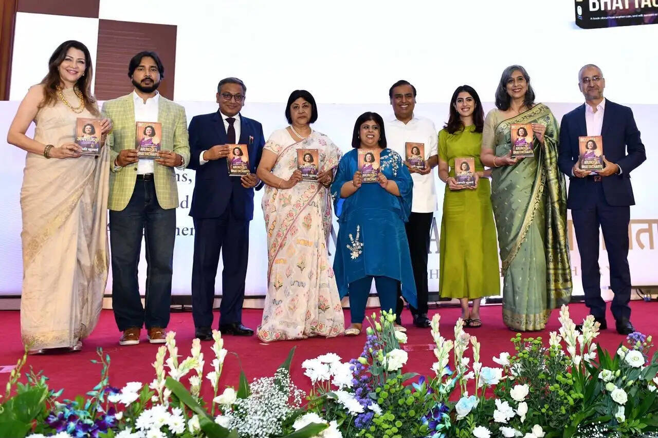&nbsp;महिलाएं आगे बढ़ेंगी तो भारत आगे बढ़ेगा: मुकेश अंबानी