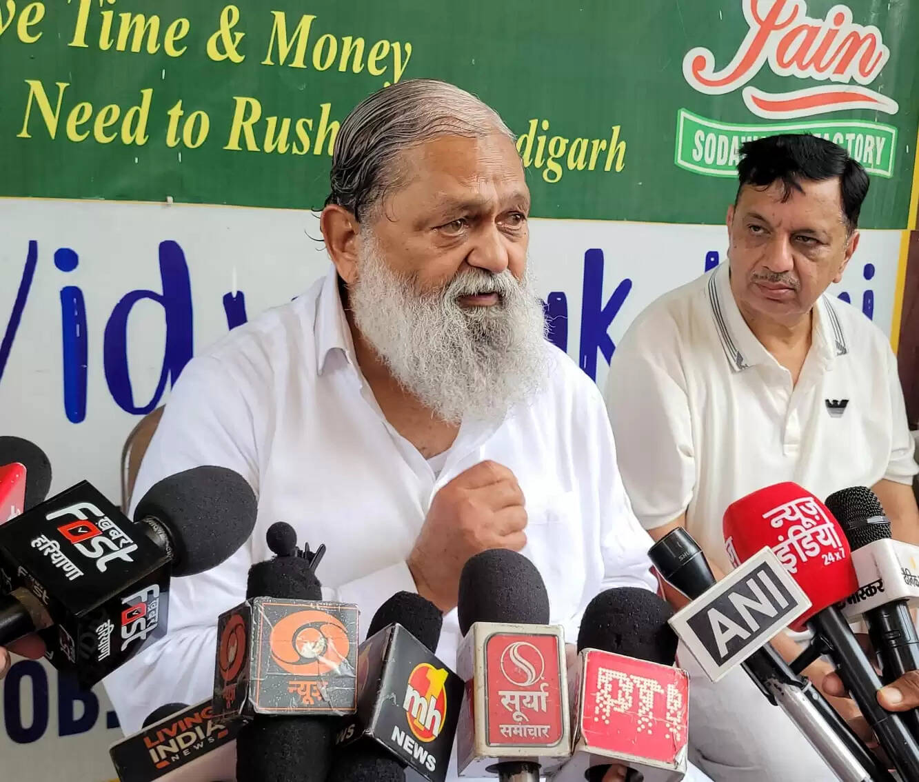 &nbsp;&lsquo;&lsquo;अगर मुझे चंद्रमा पर भी तिरंगा फहराने के लिए भेजा जाएगा तो मैं जाऊंगा&rsquo;&rsquo;- ऊर्जा, परिवहन एवं श्रम मंत्री श्री अनिल विज