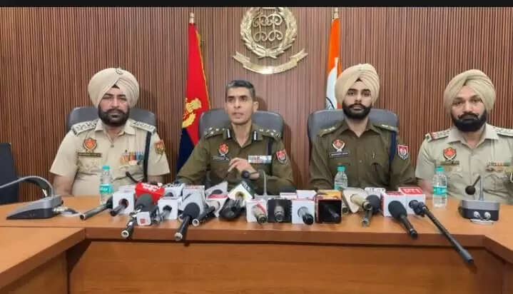 &nbsp;पंजाब पुलिस द्वारा नशे की तस्करी से जुड़े वित्तीय लेन-देन में सहायता करने वाले दो हवाला ऑपरेटर गिरफ्तार -