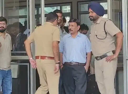 &nbsp;गमाडा में 36 घंटे चली ईडी की छापेमारी, तमाम दस्तावेज और हार्ड डिस्क साथ ले गई टीम