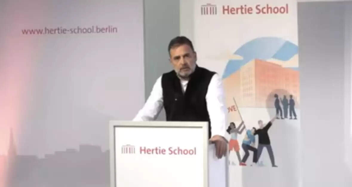 &nbsp;&nbsp;राहुल ने किया जर्मनी में विद्यार्थियों से संवाद, भाजपा पर संविधान की मूल भावना को कमजोर करने का आरोप लगाया