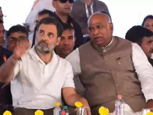 &nbsp;&nbsp;बिहार के सासाराम से शुरू हुई कांग्रेस की 'मतदाता अधिकार यात्रा'