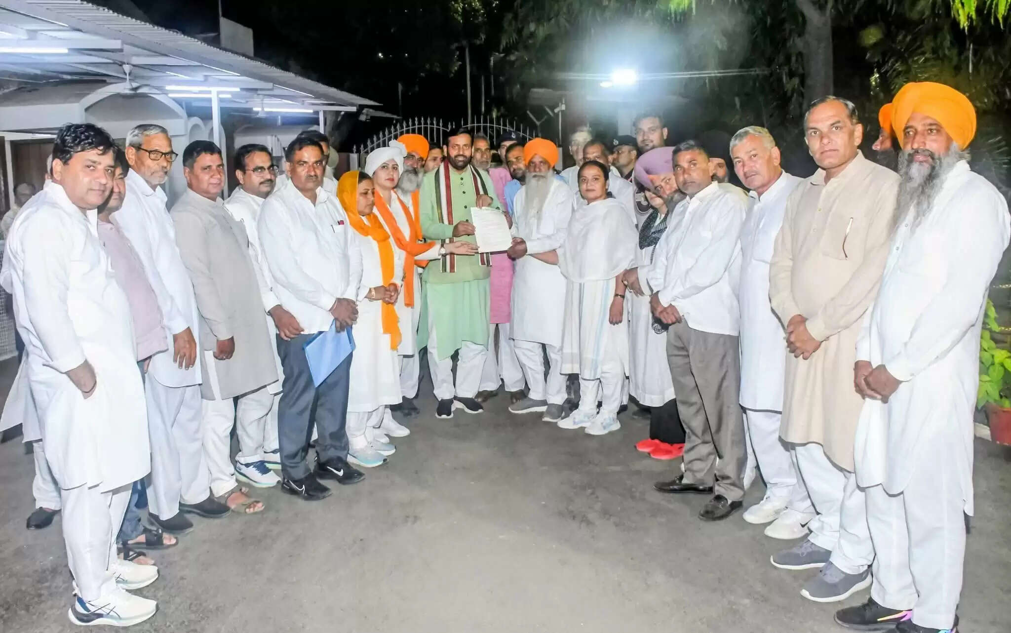 हरियाणा के किसानों की मांग, बाढ़ में आई रेत का मिले मालिकाना हक