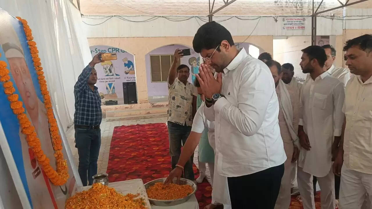   एएसआई संदीप लाठर को दी गई भावभीनि श्रद्धांजलि