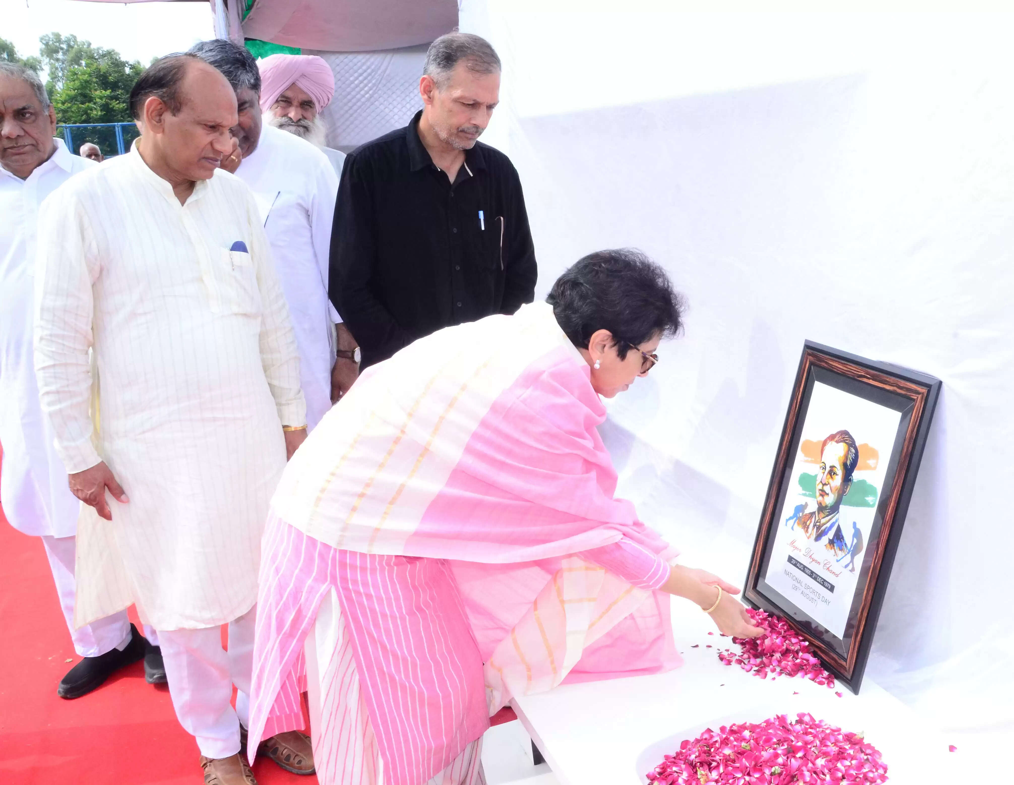 &nbsp;नशे के खिलाफ एकजुट होकर दें खेलों को बढ़ावा, यही होगी मेजर ध्यान चंद को सच्ची श्रद्धांजलि: कुमारी सैलजा