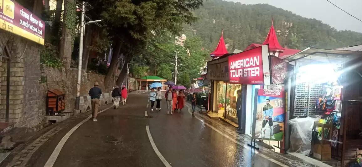  हिमाचल में अंधड़ और बारिश से प्रचंड गर्मी का असर ख़त्म, शिमला में मौसम ठंडा​​​​​​​