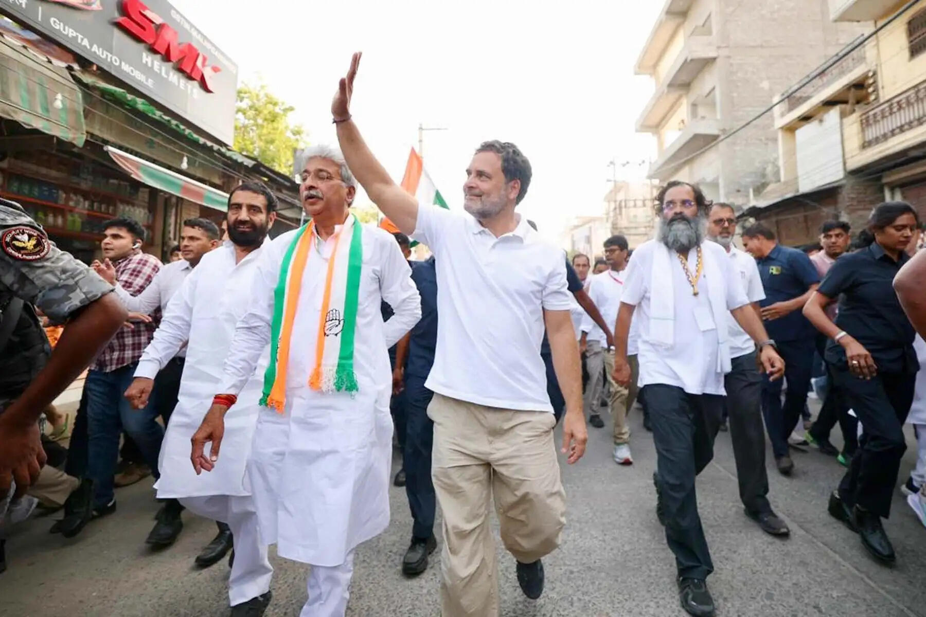 &nbsp;&nbsp;सद्भाव यात्रा में राहुल गांधी बोले- भाजपा लोकतंत्र और किसानों पर हमला कर रही है