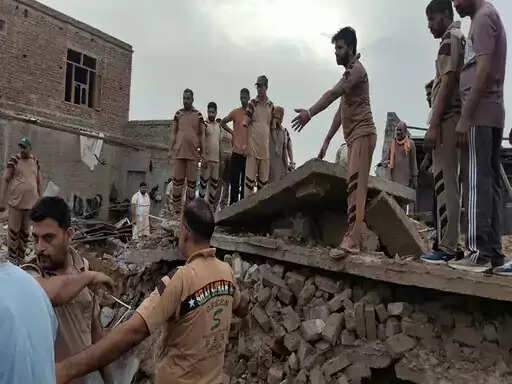 &nbsp;&nbsp;पंजाब के मुक्तसर साहिब में पटाखा फैक्टरी में विस्फोट, पांच की मौत, 25 घायल