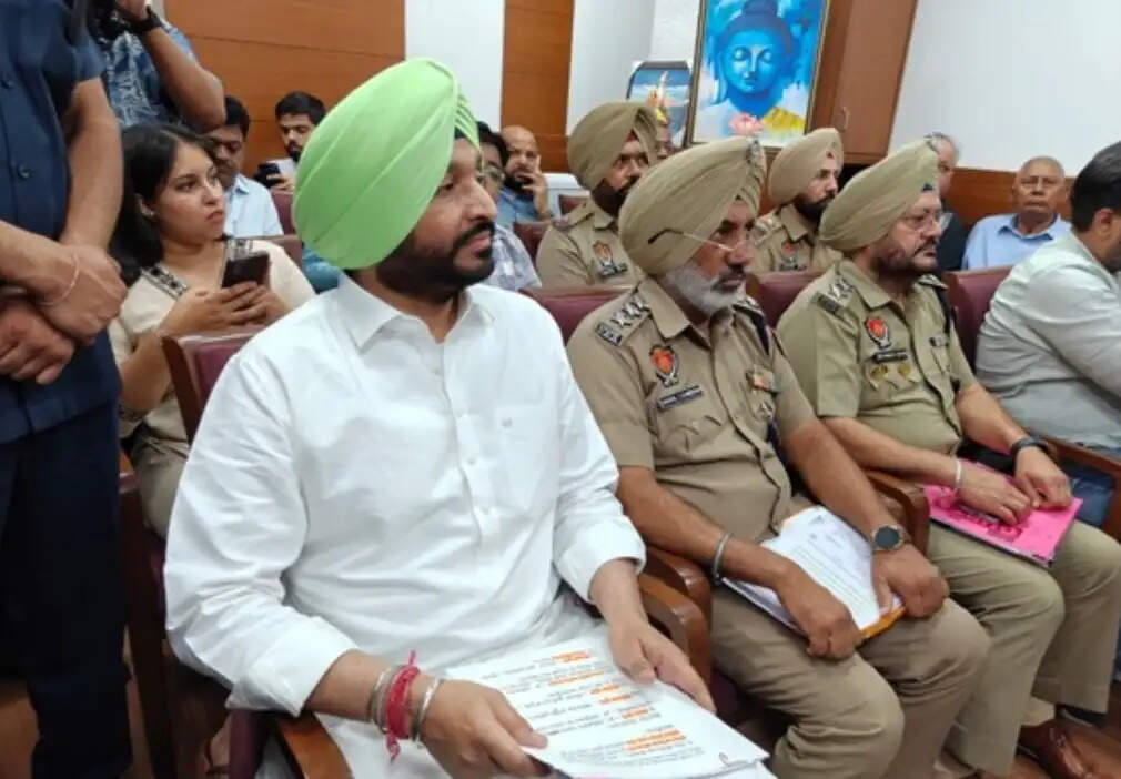 केंद्रीय राज्य मंत्री रवनीत बिट्टू को पंजाब अनुसूचित जाति आयोग ने सुनाई धार्मिक सजा