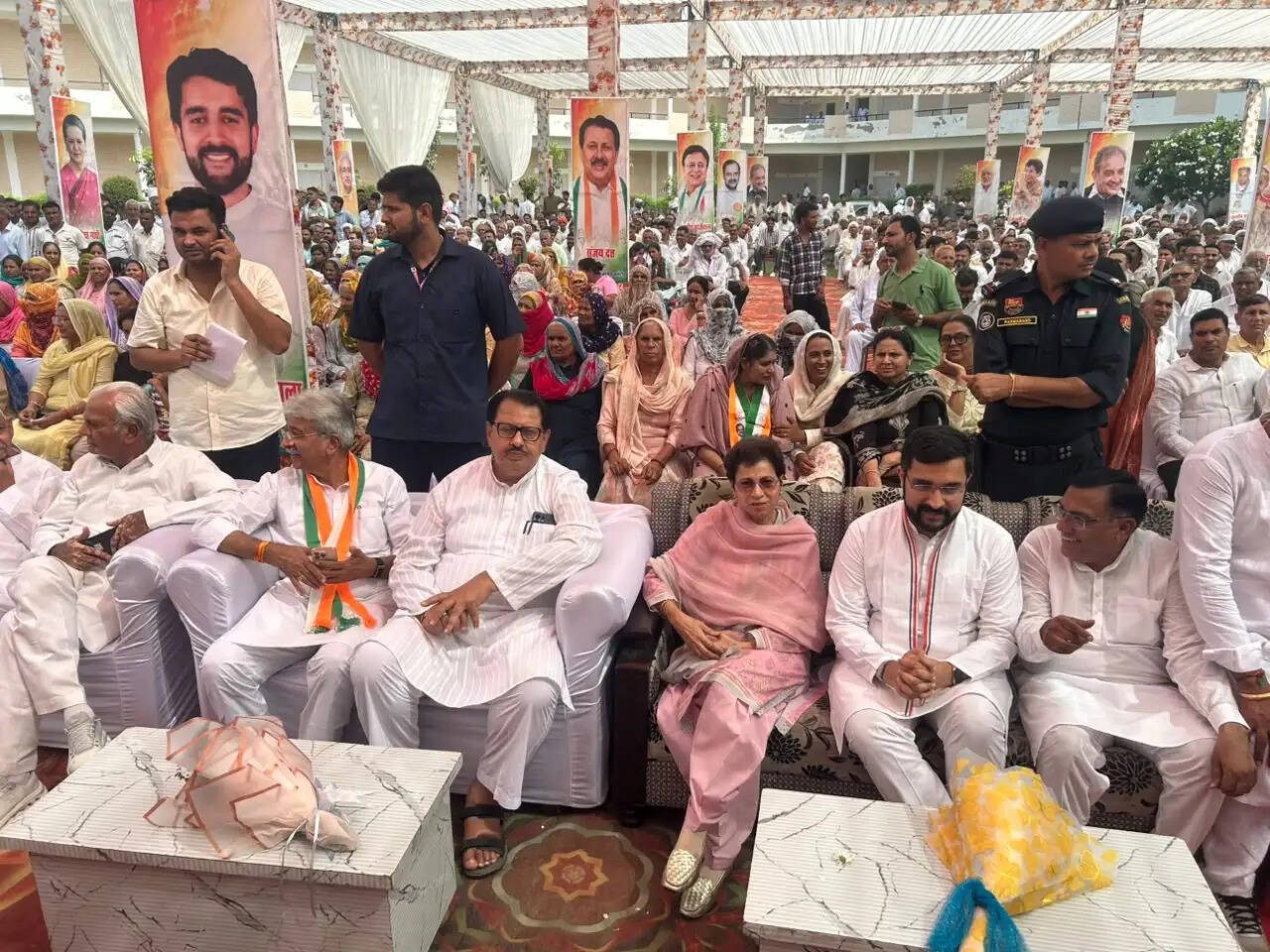 उचाना में ब्लॉक कांग्रेस कार्यकर्ता सम्मेलन, संगठन को मजबूत करने पर हुआ मंथन
