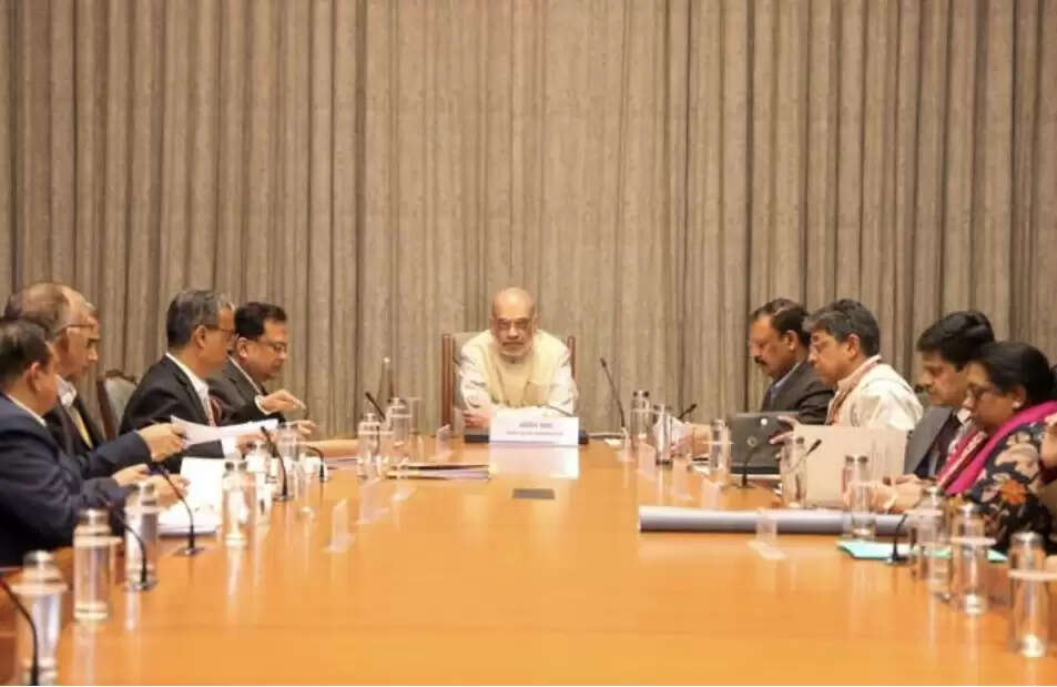 &nbsp;&nbsp;बंदरगाहों की सुरक्षा के लिए बनेगा ब्यूरो ऑफ पोर्ट सिक्योरिटी, अमित शाह ने की समीक्षा बैठक