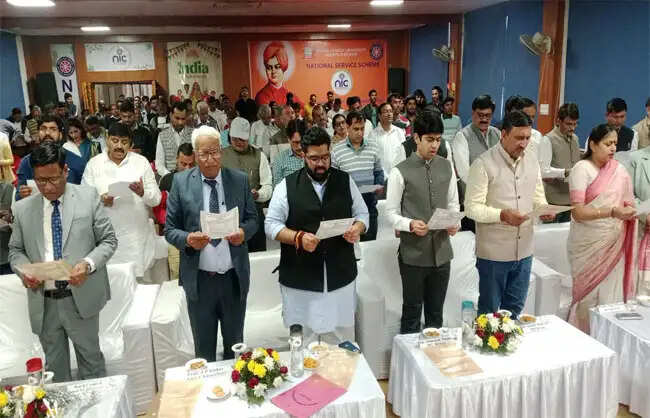 संविधान देश का सबसे महत्वपूर्ण और सम्मानजनक दस्तावेजः कार्तिकेय शर्मा