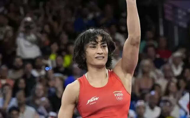 &nbsp;&nbsp;विनेश फोगाट ने वापस लिया संन्यास का फैसला, अब करेंगी 2028 ओलंपिक की तैयारी